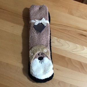 Adorable fuzzy lion slipper socks Sz 5-10 women’s socks 2 pr